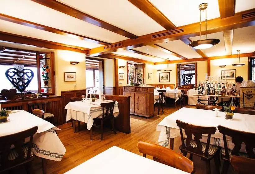 ホテル Adler Barental