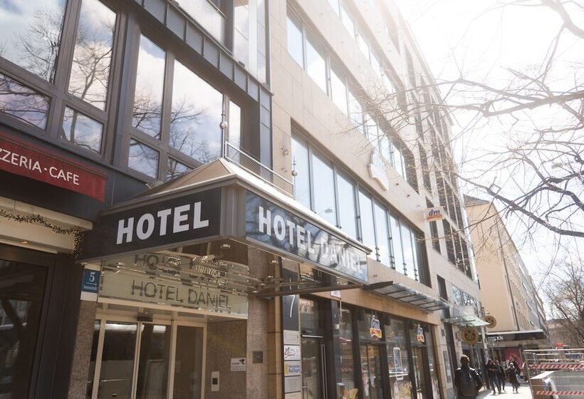 Отель Daniel