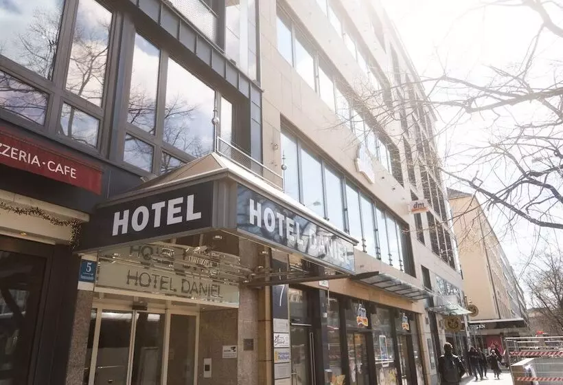 Hotel Daniel