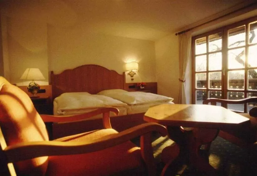 Hotelli Gasthof Moosleitner