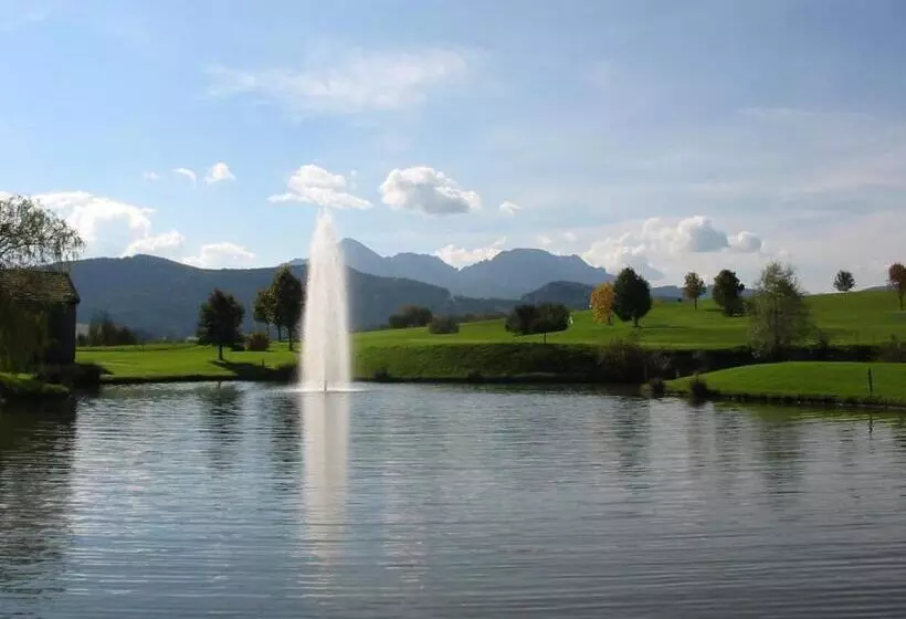 Hotelli Gasthof Moosleitner