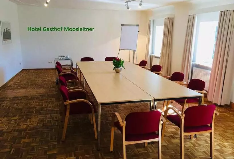 Hotelli Gasthof Moosleitner