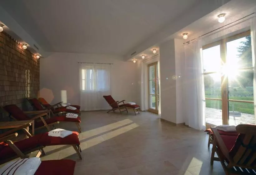 Hotelli Gasthof Moosleitner