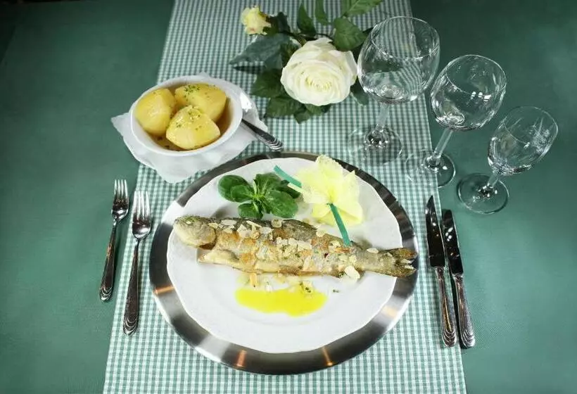 Hotel Grüne Tanne Mandelholz