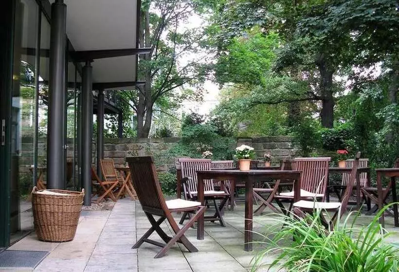 هتل Martha Dresden