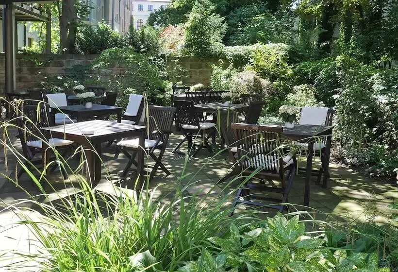 هتل Martha Dresden