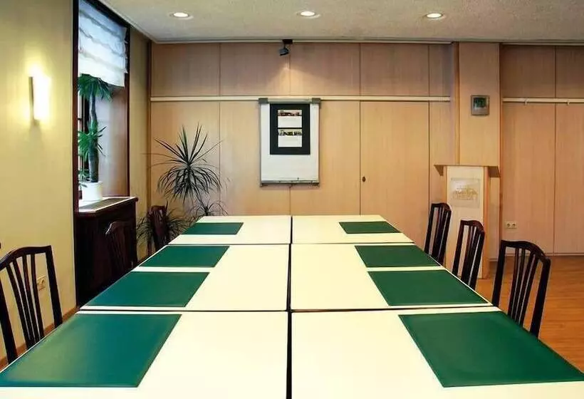 هتل Martha Dresden