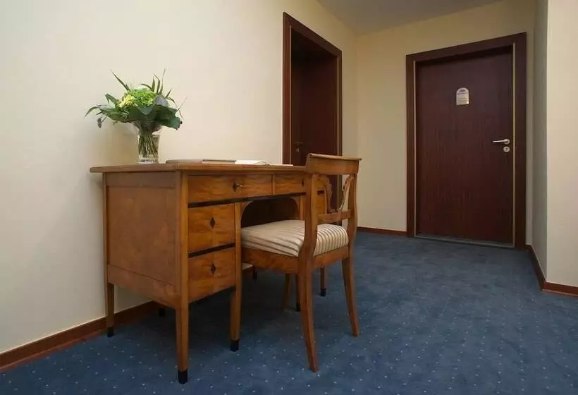 هتل Martha Dresden