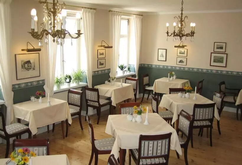 هتل Martha Dresden