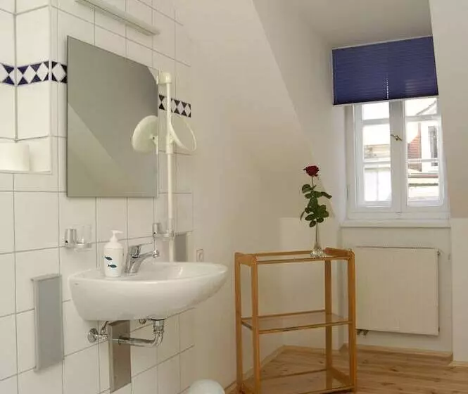 هتل Martha Dresden