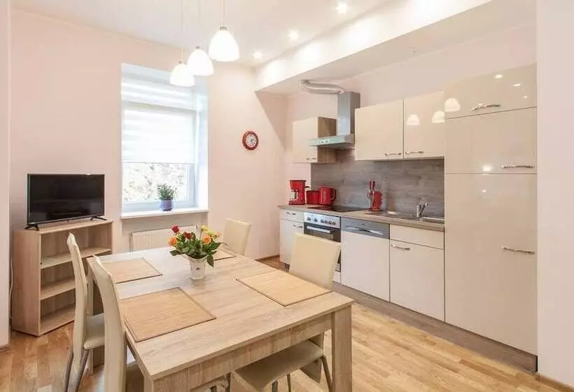 בית מלון כפרי Park Villa Apartments