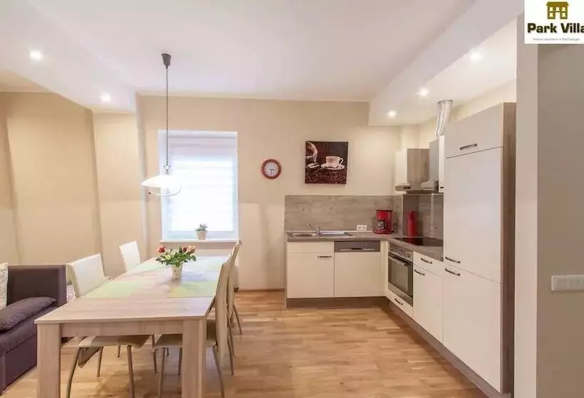 בית מלון כפרי Park Villa Apartments