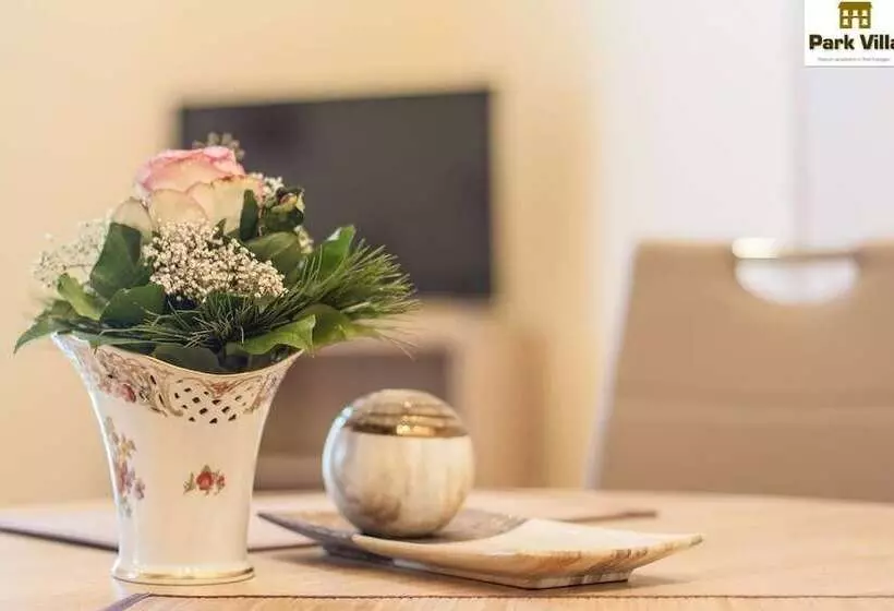 בית מלון כפרי Park Villa Apartments