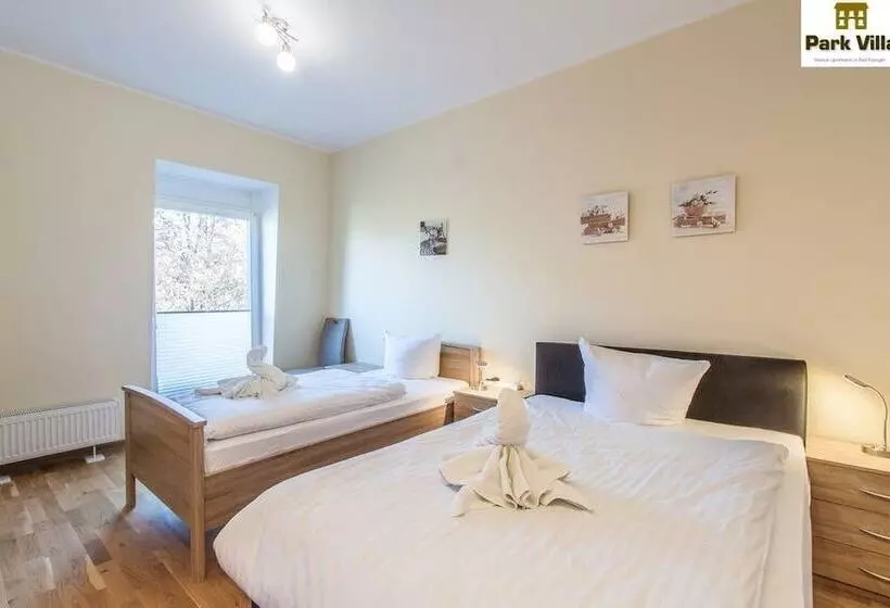 בית מלון כפרי Park Villa Apartments