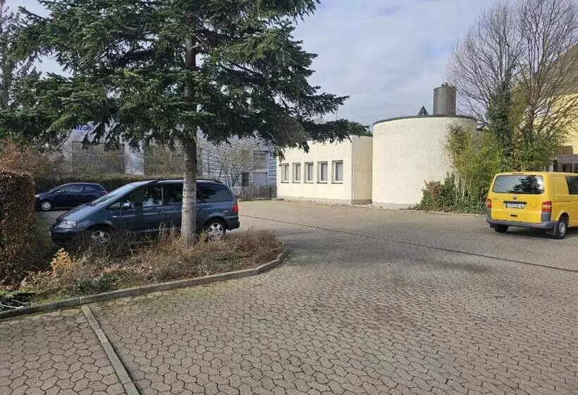 ホテル Tennenloher Hof