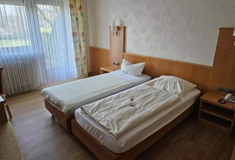 ホテル Tennenloher Hof