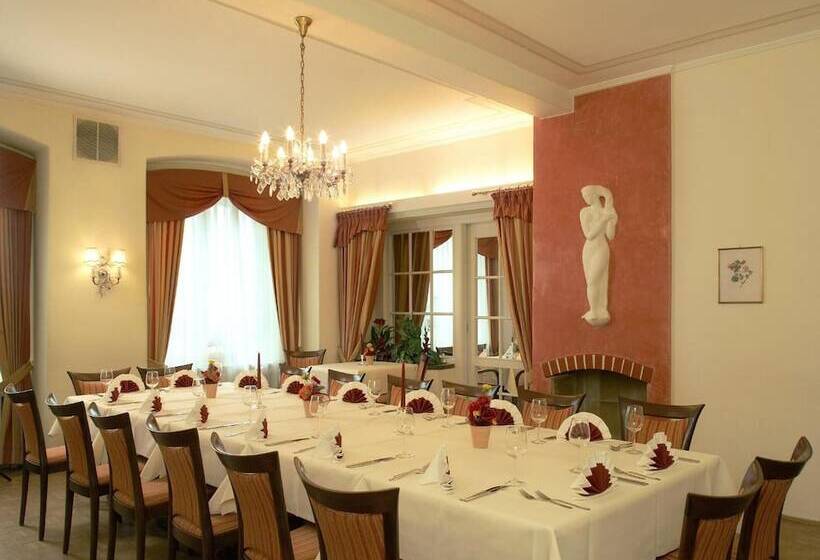 Hotelli Weisses Ross