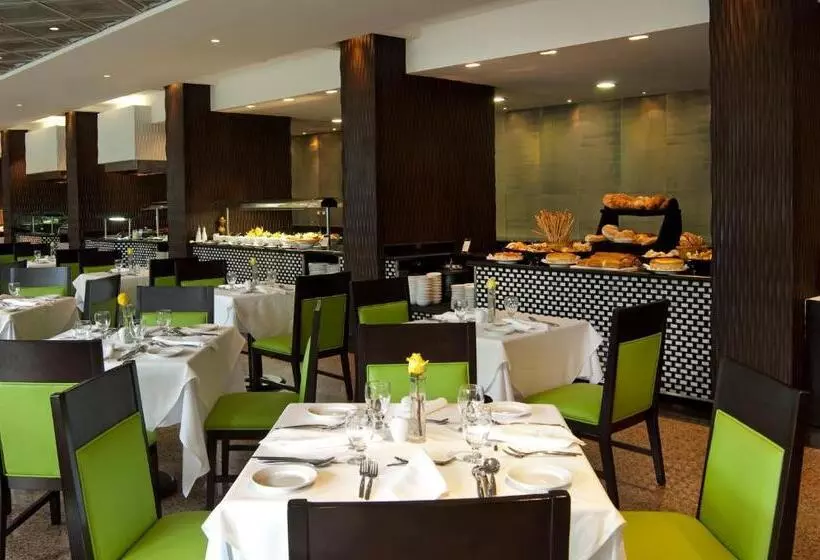 ホテル Barcelo Santo Domingo