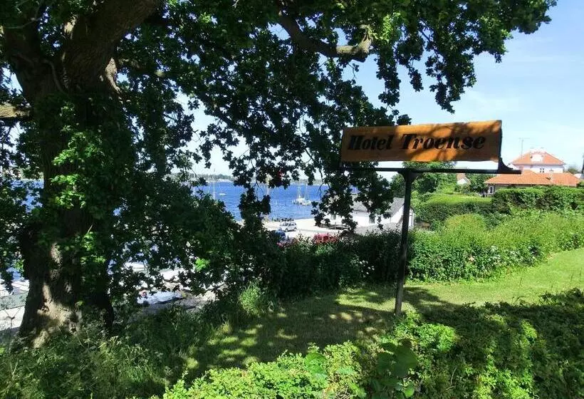 Hotel Troense