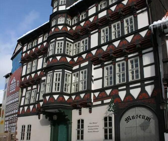 Отель Zum Burgergarten