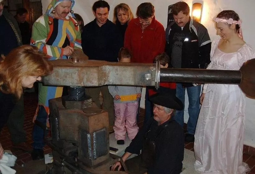 Отель Zum Burgergarten