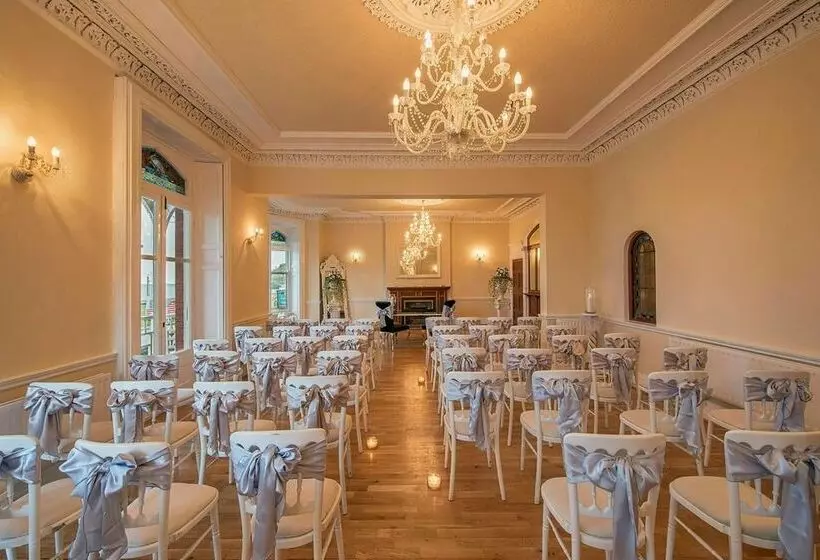 Esplanade Hotel On The Seafront