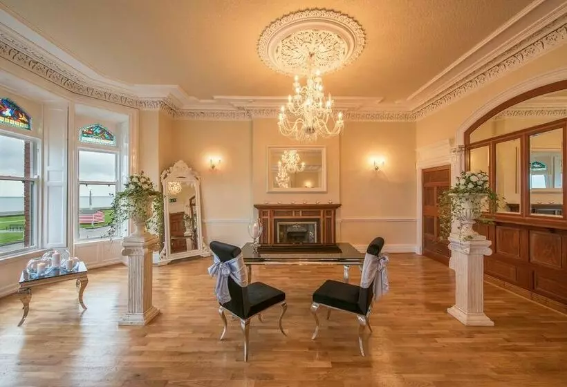 Esplanade Hotel On The Seafront