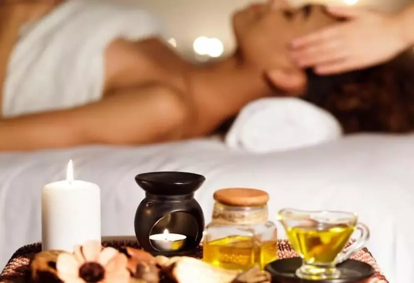 Bridge House Hotel, Leisure Club & Spa