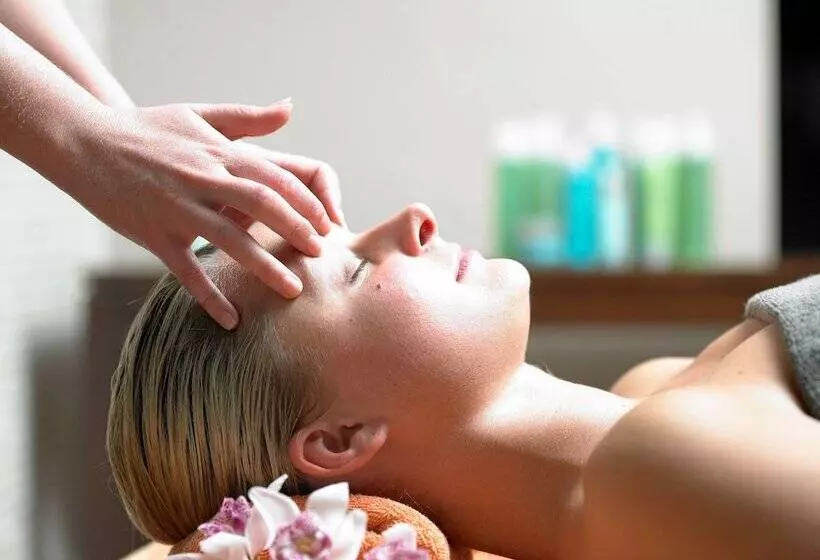 Bridge House Hotel, Leisure Club & Spa