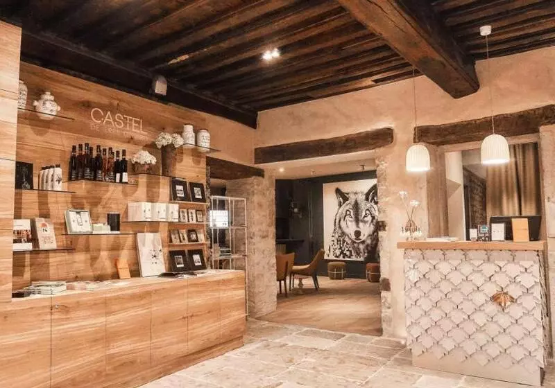 Castel De Très Girard Hotel & Restaurant Teritoria