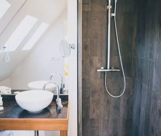 Castel De Très Girard Hotel & Restaurant Teritoria