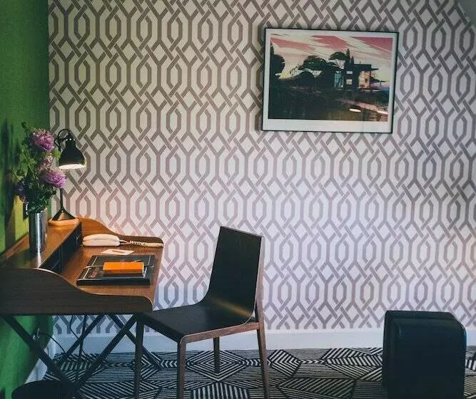 Castel De Très Girard Hotel & Restaurant Teritoria