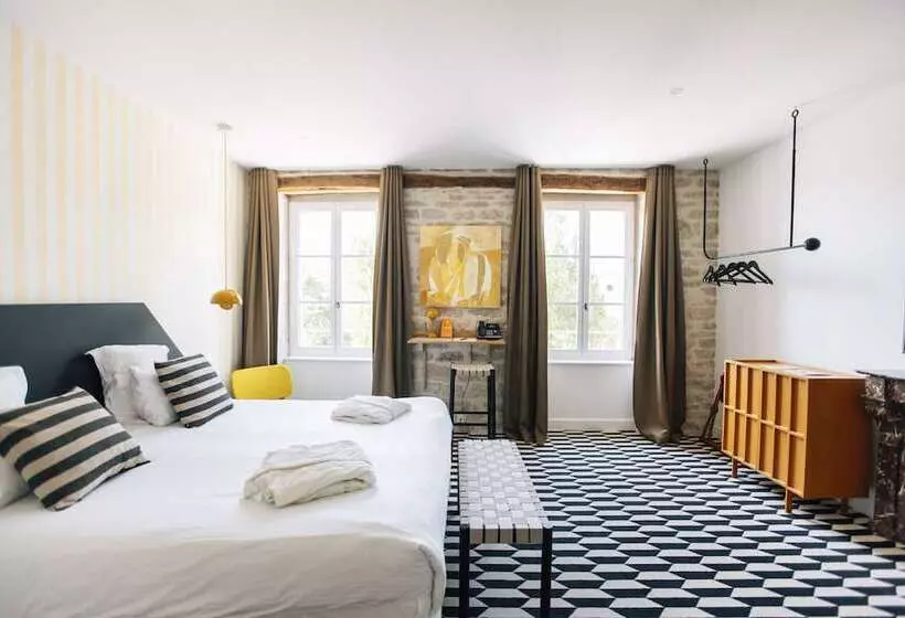 Castel De Très Girard Hotel & Restaurant Teritoria