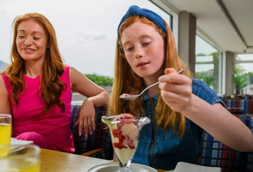 فندق Castlerosse Park Resort