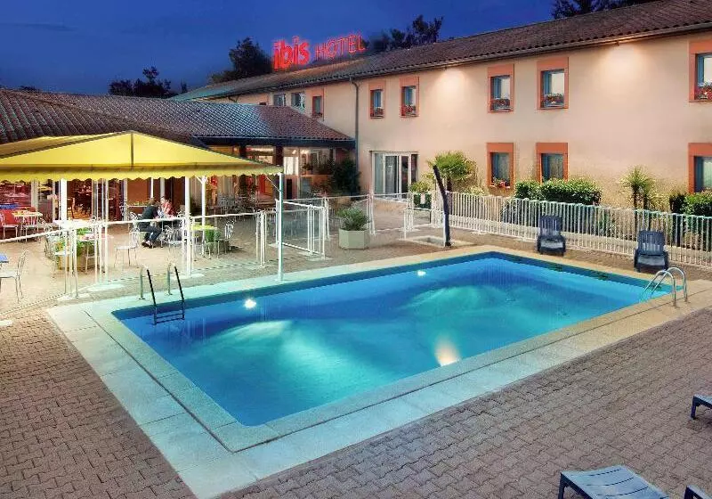 ホテル Ibis Budget Montauban Les Chaumes