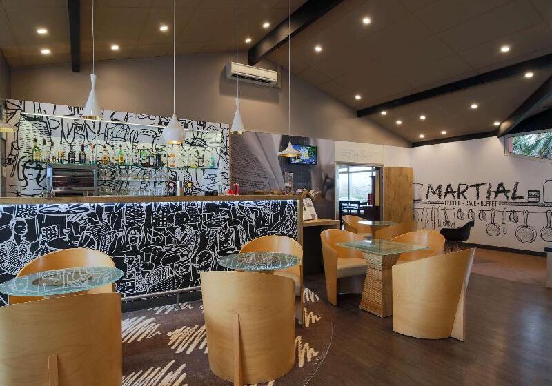 Отель Ibis Budget Montauban Les Chaumes