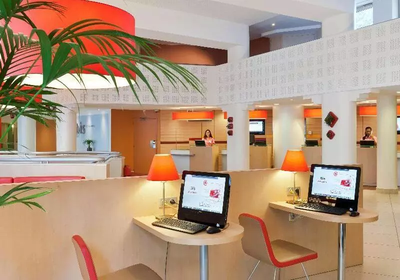 ホテル Ibis Paris La Villette Cite Des Sciences 19eme