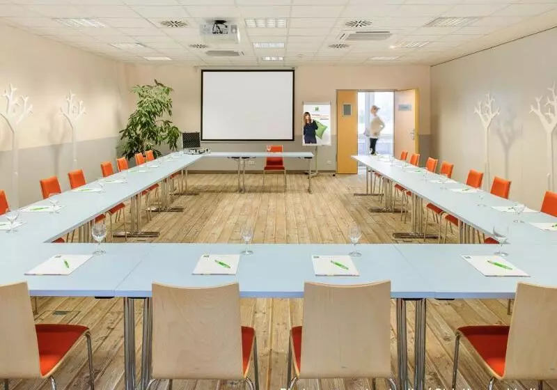 هتل Ibis Styles Lille Centre Gare Beffroi