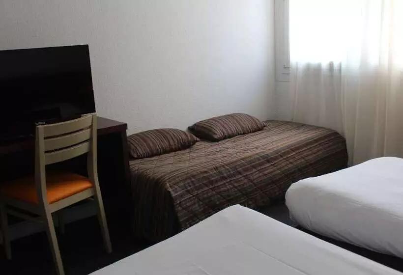 فندق Kyriad Nemours