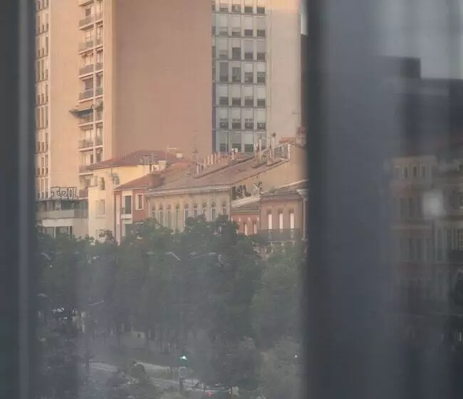 Отель Les Capitouls Toulouse Centre   Handwritten Collection