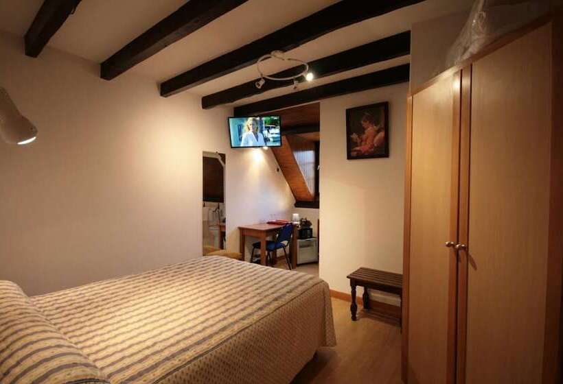 Hotel Logis Auberge La Diege