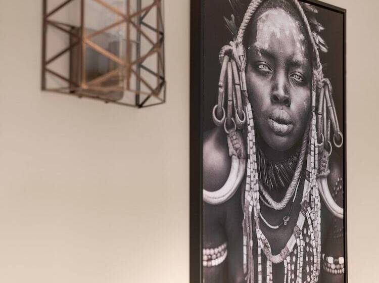 هتل Maisons Du Monde Hôtel & Suites Marseille Vieux Port