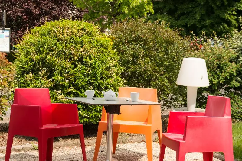 هتل The Originals City, Hôtel Le Garden, Tours Sud