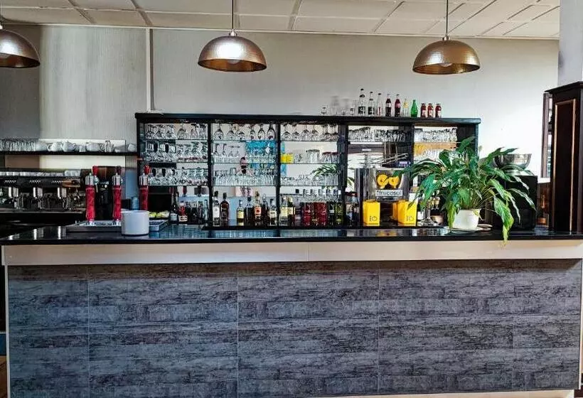 Logis Grand Hotel Pelisson