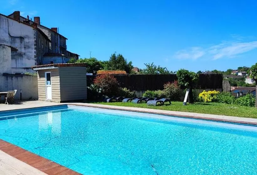 Logis Grand Hotel Pelisson