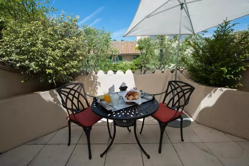 فندق Auberge De Cassagne & Spa