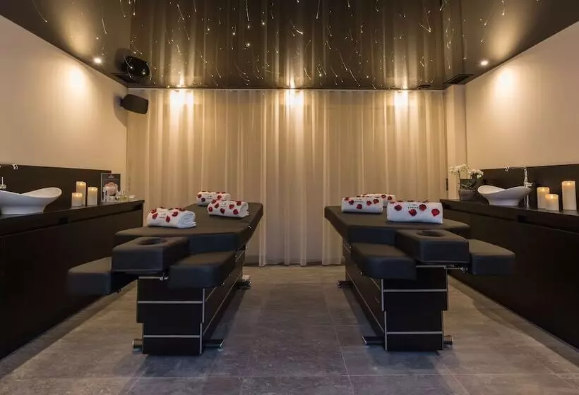 فندق Auberge De Cassagne & Spa