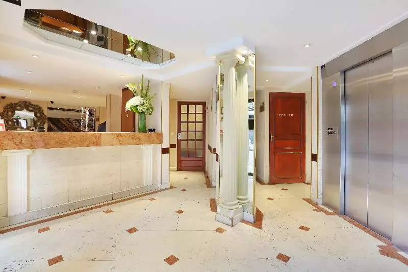 Hotelli Beaugrenelle Tour Eiffel