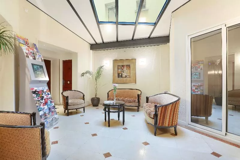 Hotelli Beaugrenelle Tour Eiffel