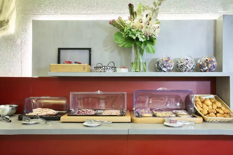 Hotelli Beaugrenelle Tour Eiffel